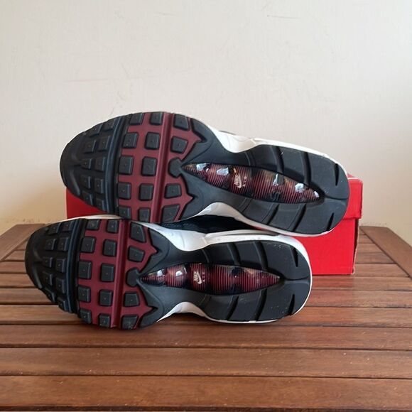 Nike Air Max 95 Essential Anthracite Team Red Men6/Women 7.5(DQ3982-001)MSRP$175 - Picture 8 of 14